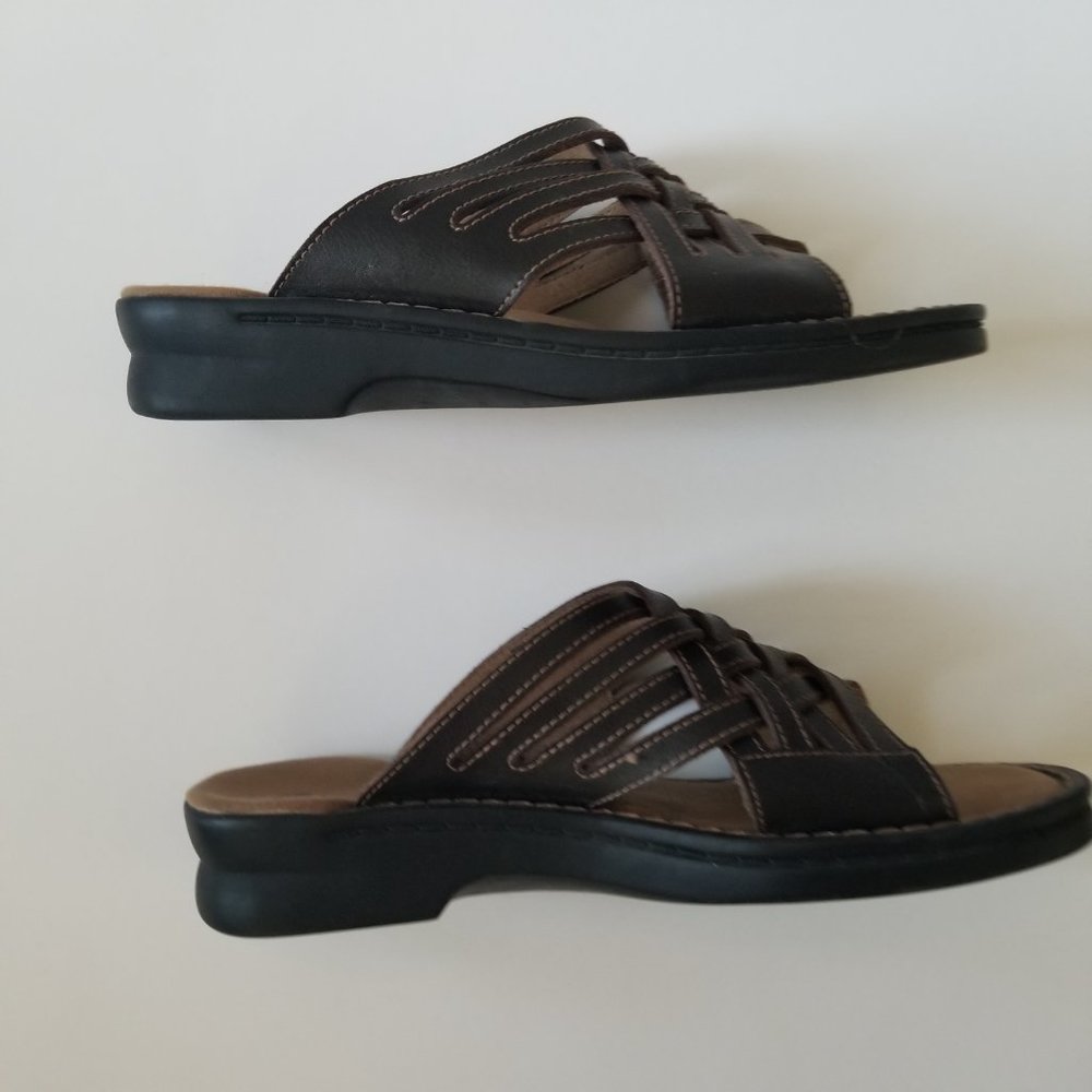 Clarks Brown Leather Criss Cross Strappy Wedge Sandals (size 7) - Picture 3 of 7